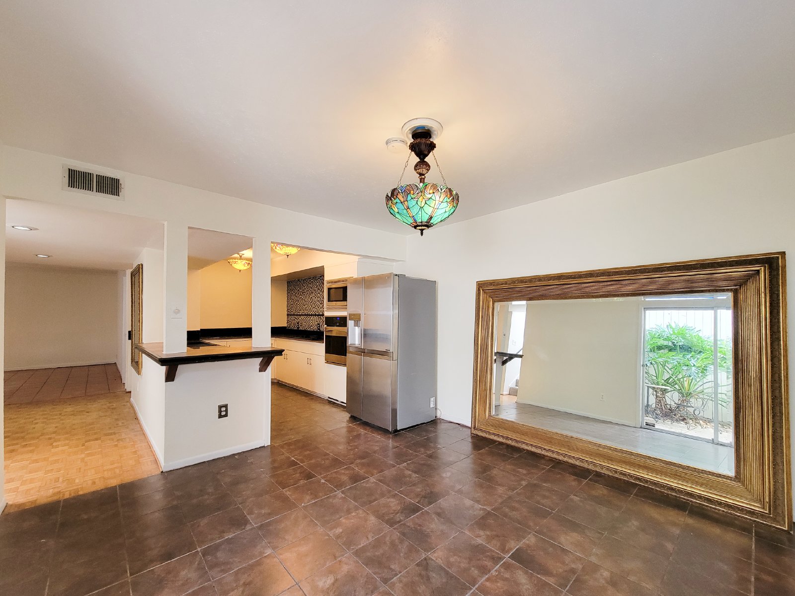 3 Bed Townhome for Rent in Houston TX 77098 – Upper Kirby property image