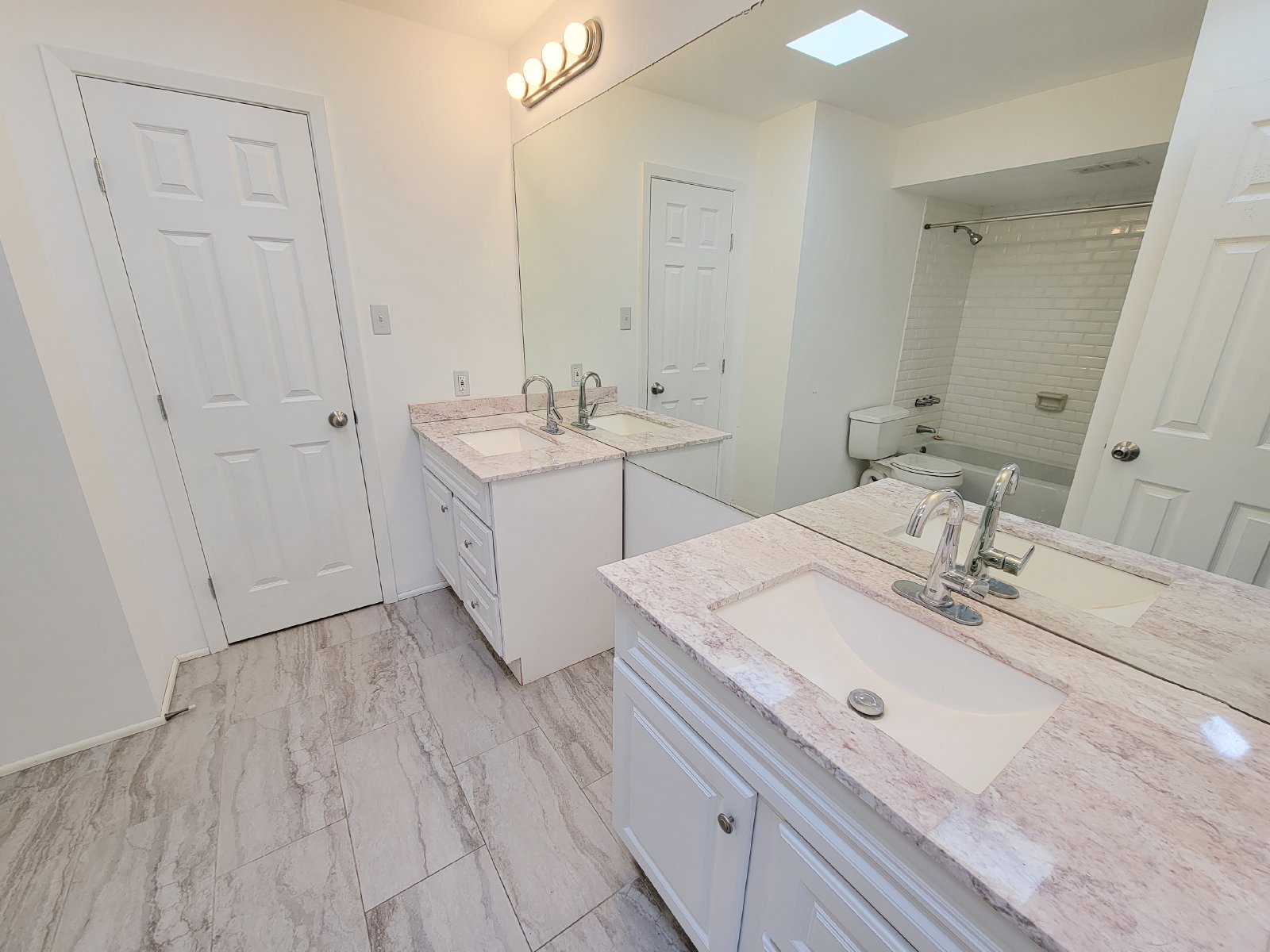 3 Bed Townhome for Rent in Houston TX 77098 – Upper Kirby property image