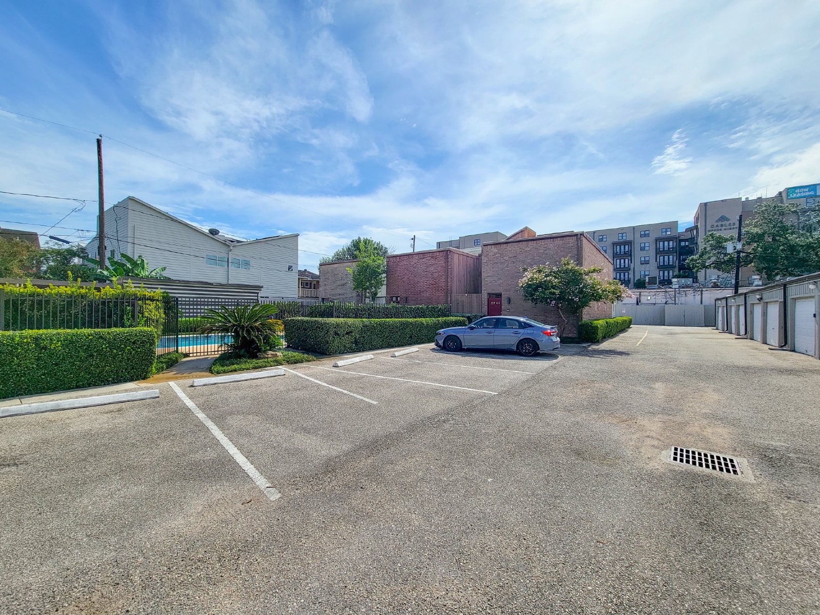 3 Bed Townhome for Rent in Houston TX 77098 – Upper Kirby property image