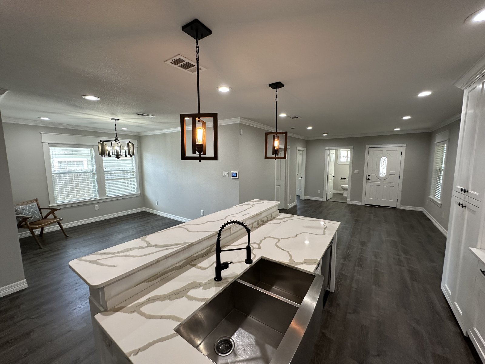 3 Bed Craftsman Bungalow for Rent in Houston TX 77009 – Brooke Smith property image