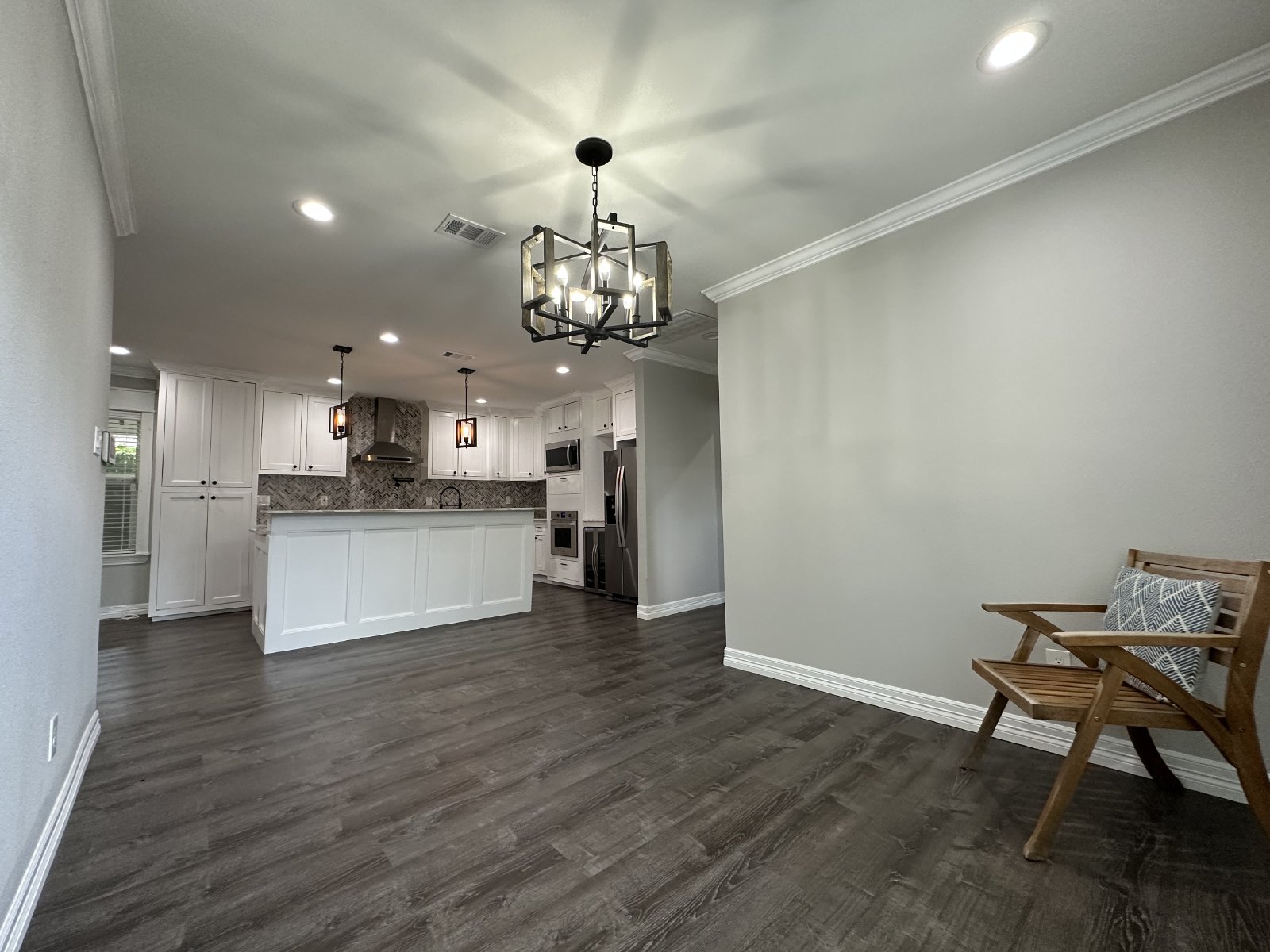 3 Bed Craftsman Bungalow for Rent in Houston TX 77009 – Brooke Smith property image