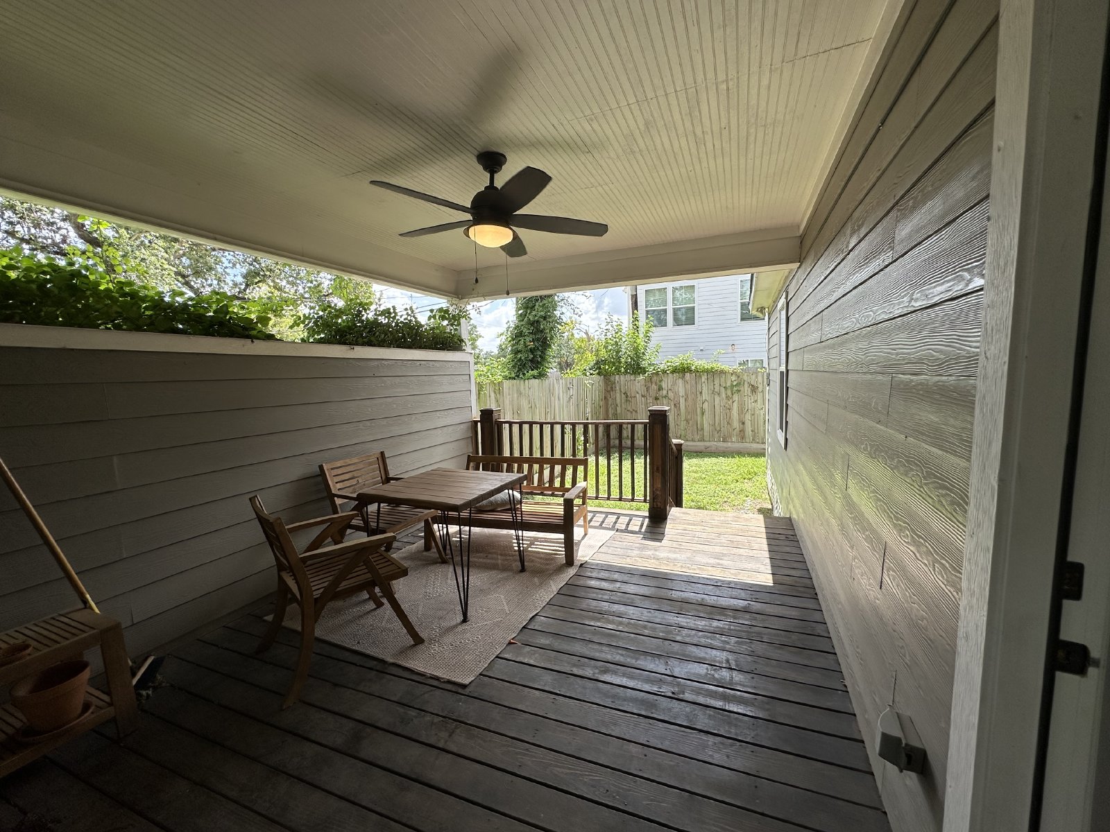 3 Bed Craftsman Bungalow for Rent in Houston TX 77009 – Brooke Smith property image