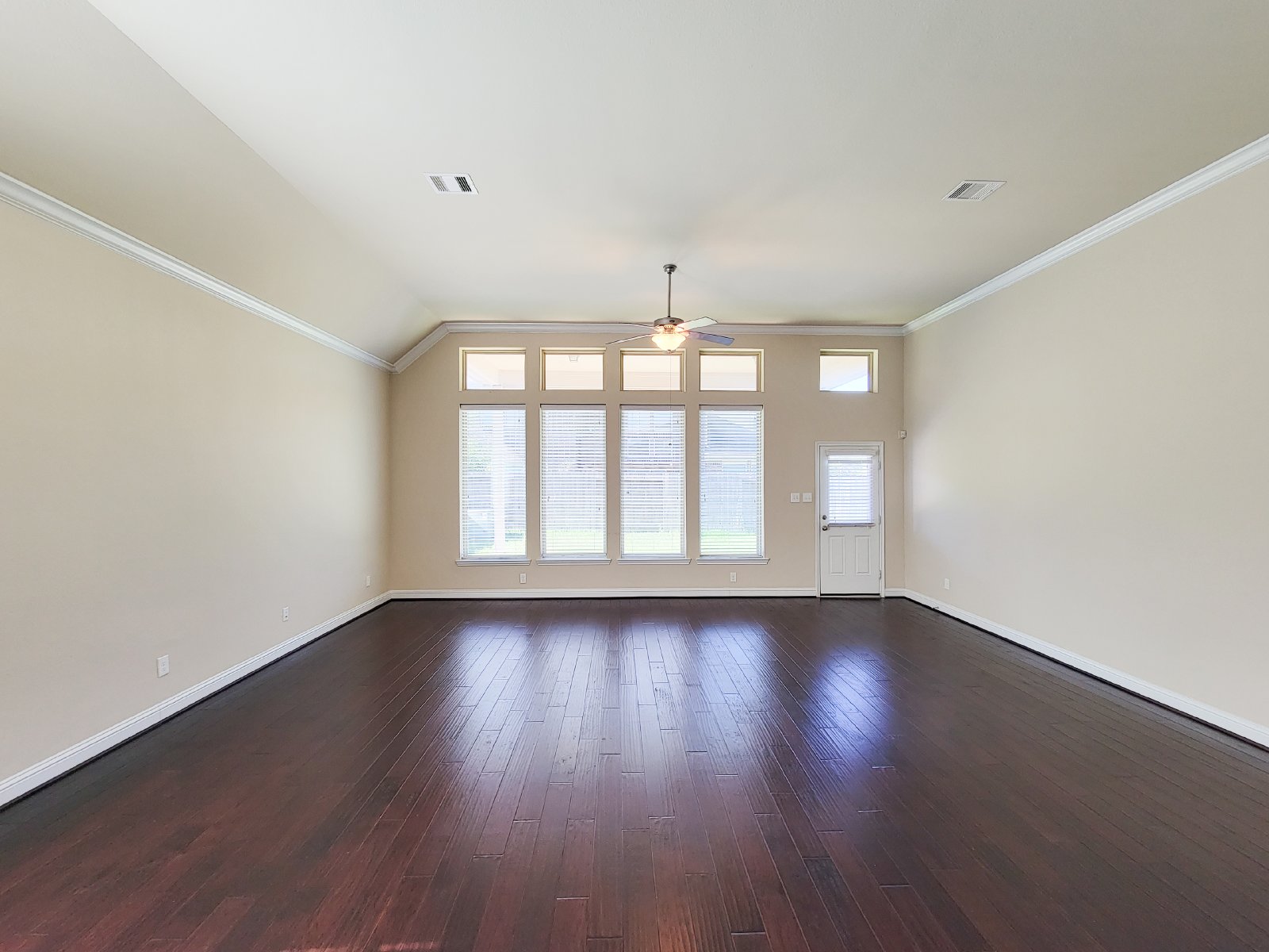 3 Bed Single-Family Home for Rent in Fulshear TX 77441 – Churchill Farms Sec 9 property image