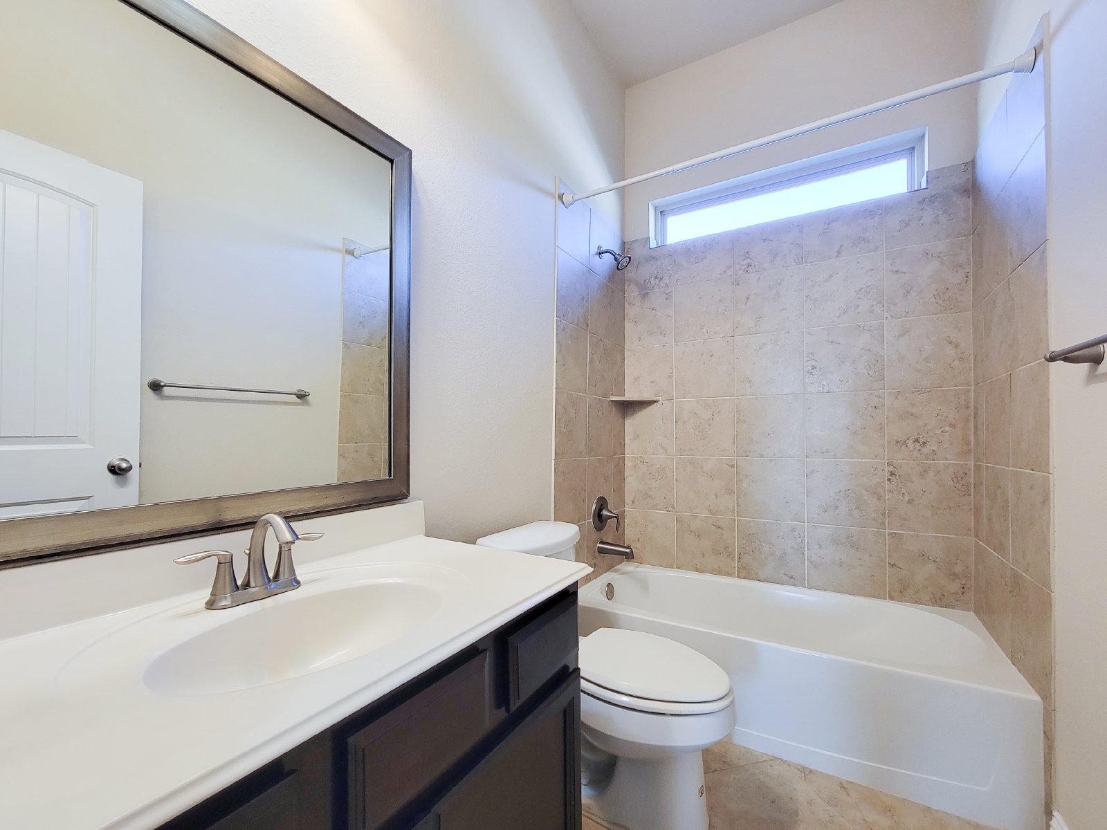 3 Bed Single-Family Home for Rent in Fulshear TX 77441 – Churchill Farms Sec 9 property image