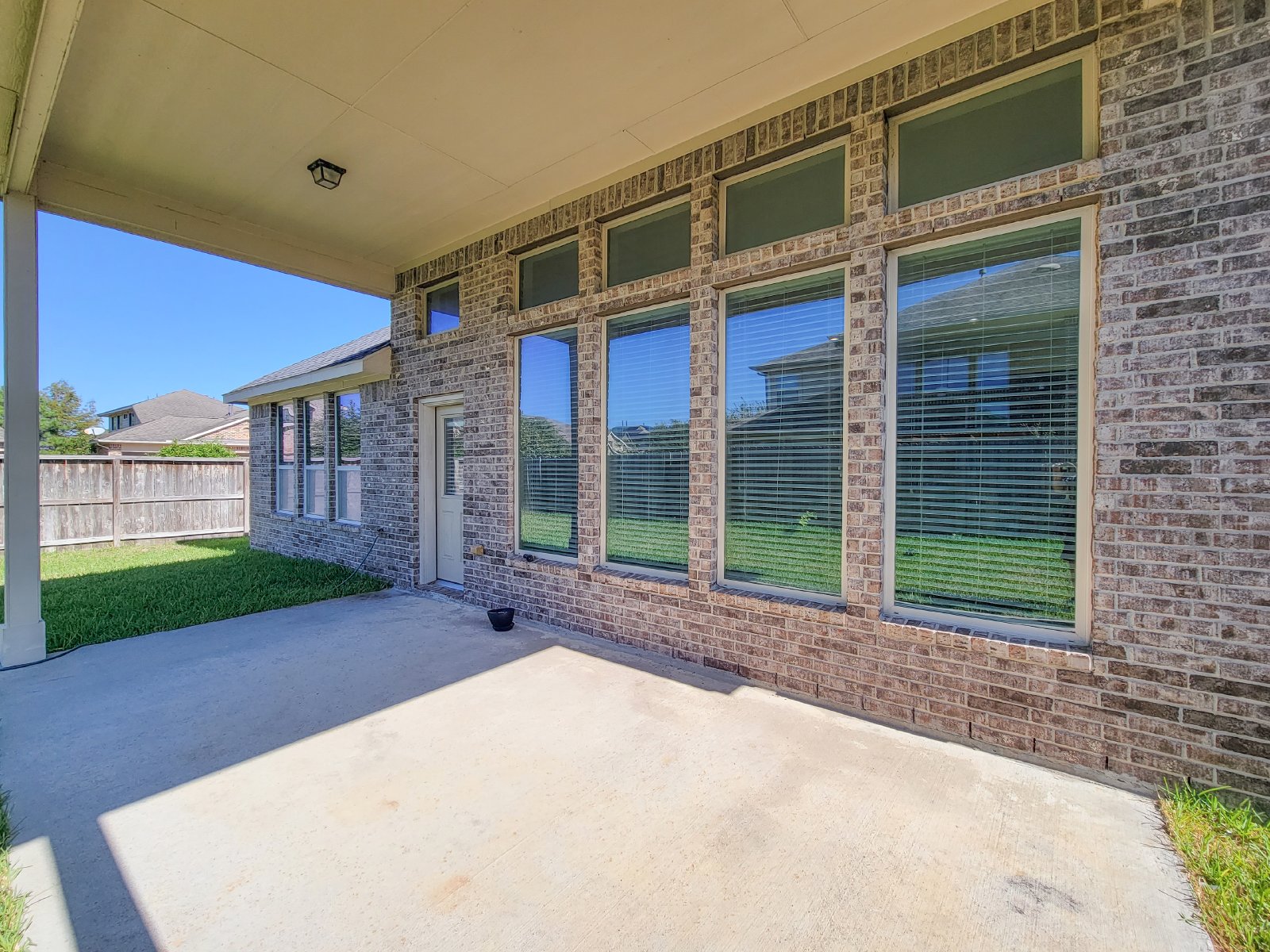 3 Bed Single-Family Home for Rent in Fulshear TX 77441 – Churchill Farms Sec 9 property image