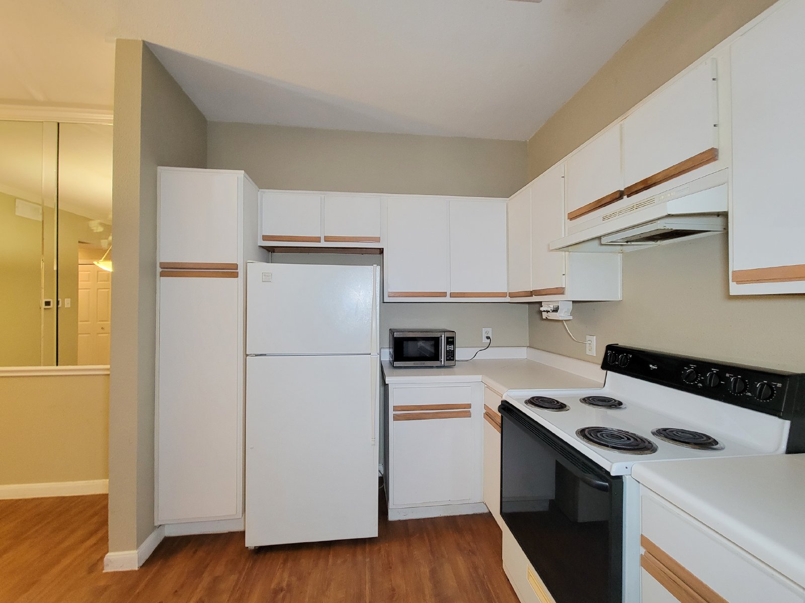 2 Bed Condo for Rent in Houston TX 77054 Near Medical Center + METRORail property image
