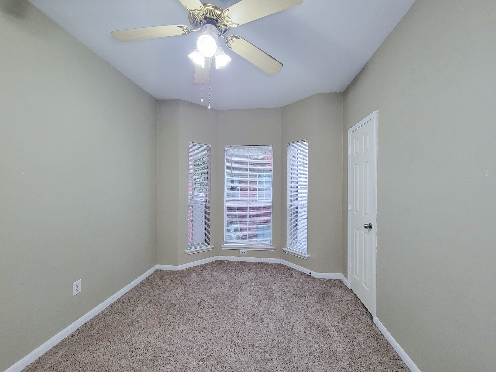 2 Bed Condo for Rent in Houston TX 77054 Near Medical Center + METRORail property image