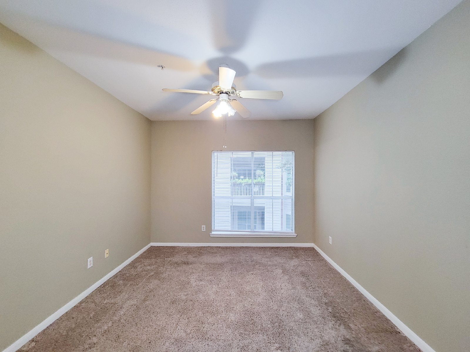 2 Bed Condo for Rent in Houston TX 77054 Near Medical Center + METRORail property image