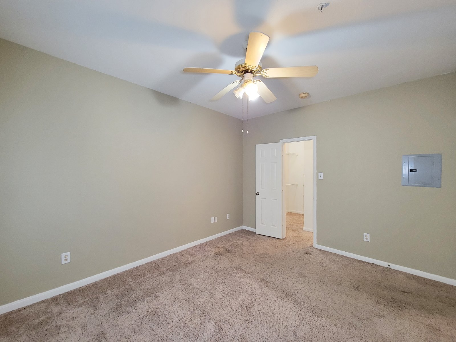 2 Bed Condo for Rent in Houston TX 77054 Near Medical Center + METRORail property image