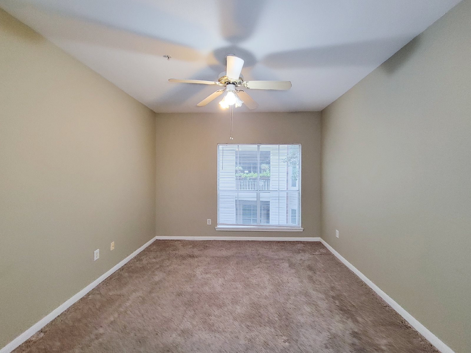 2 Bed Condo for Rent in Houston TX 77054 Near Medical Center + METRORail property image
