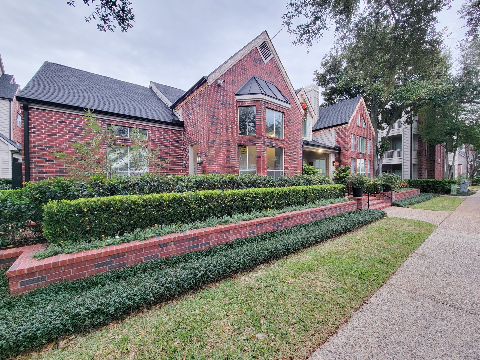 2 Bed Condo for Rent in Houston TX 77054 Near Medical Center + METRORail property image