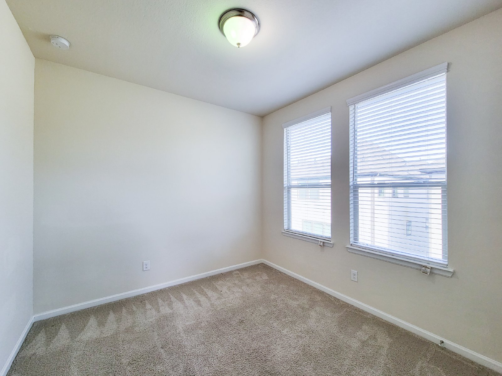 4 Bed Townhouse Condo for Rent in Houston TX 77043 – Spring Branch property image