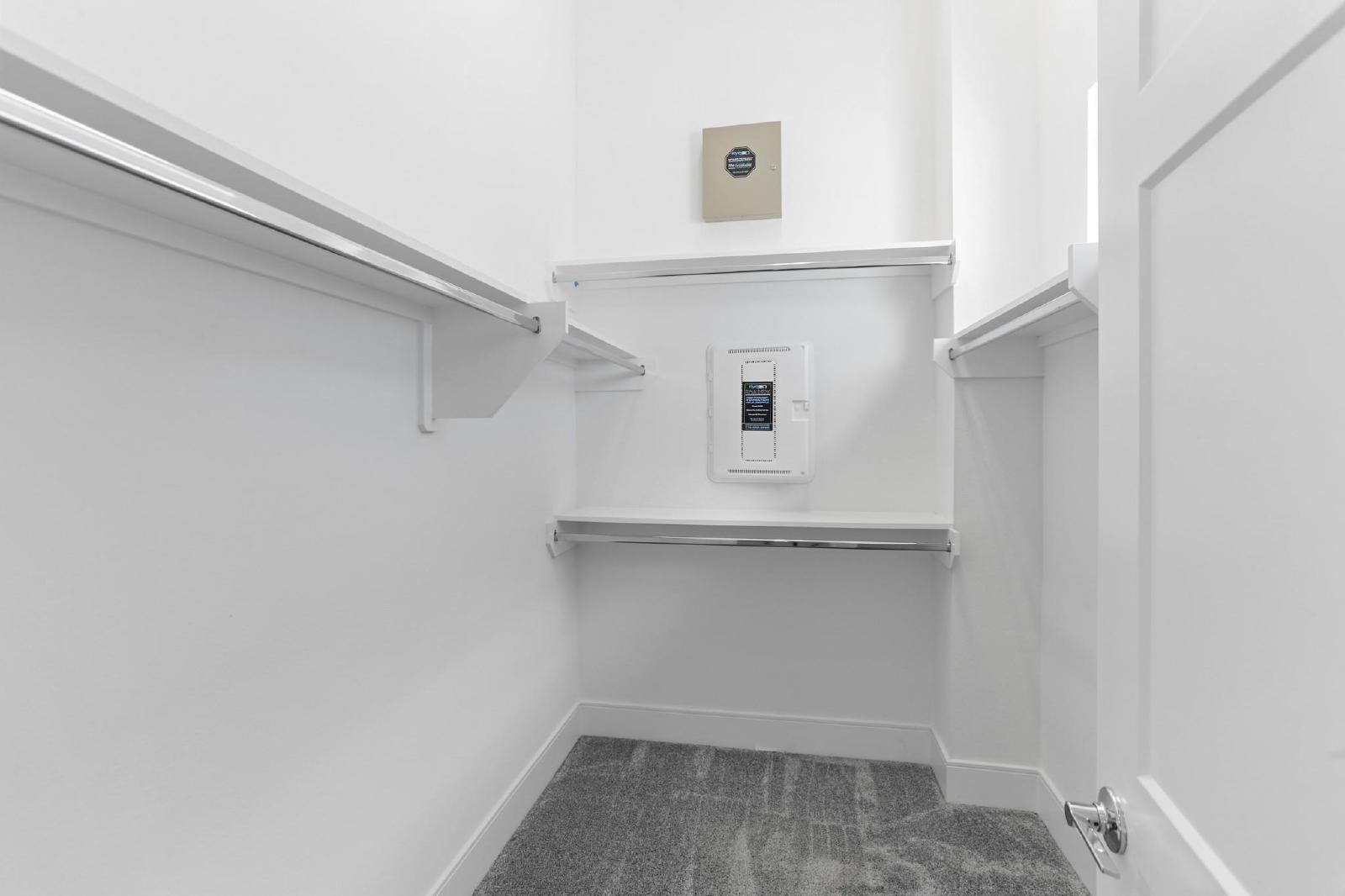 3 Bed Single-Family Home for Rent in Houston TX 77080 – Avondale Square property image