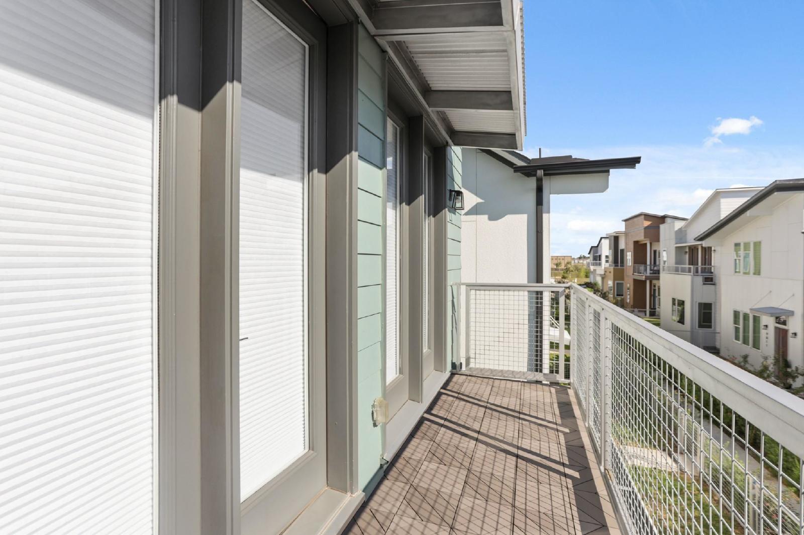 3 Bed Single-Family Home for Rent in Houston TX 77080 – Avondale Square property image