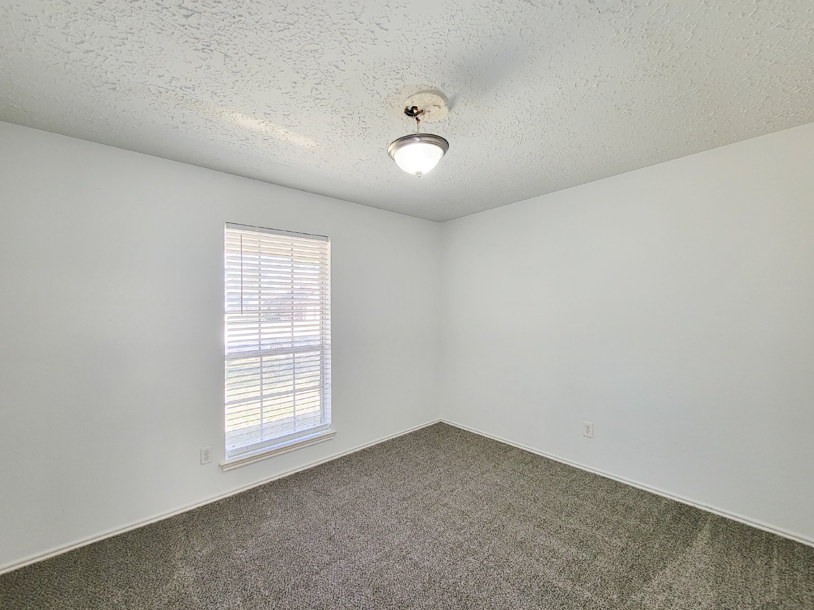 4 Bed Single-Family Home for Rent in Humble TX 77338 – Kenswick Sec 06 property image