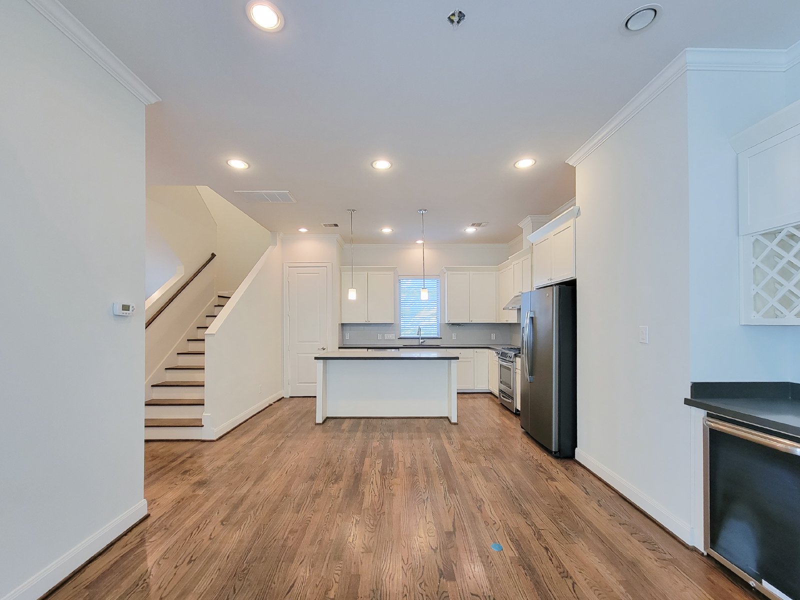 3-Bed, 3.5-Bath Home for Rent in Houston 77021 – Private Museum District Enclave property image