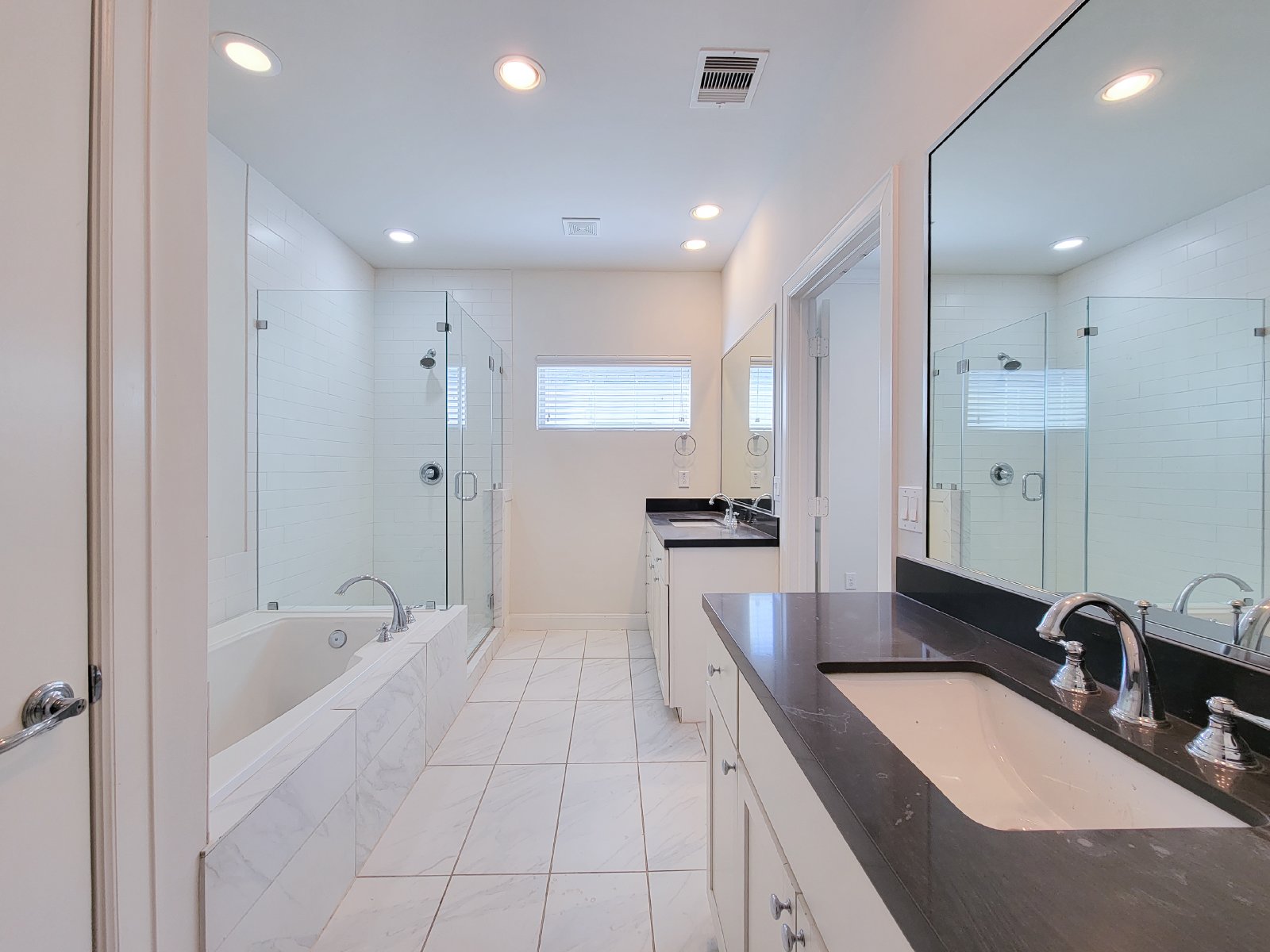 3-Bed, 3.5-Bath Home for Rent in Houston 77021 – Private Museum District Enclave property image