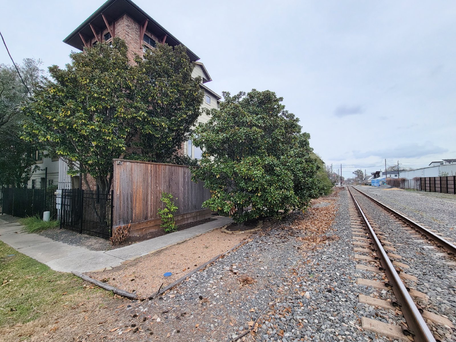 3 Bed Townhouse with Rooftop Patio + Pool in 77007 (Washington East/Sabine) property image