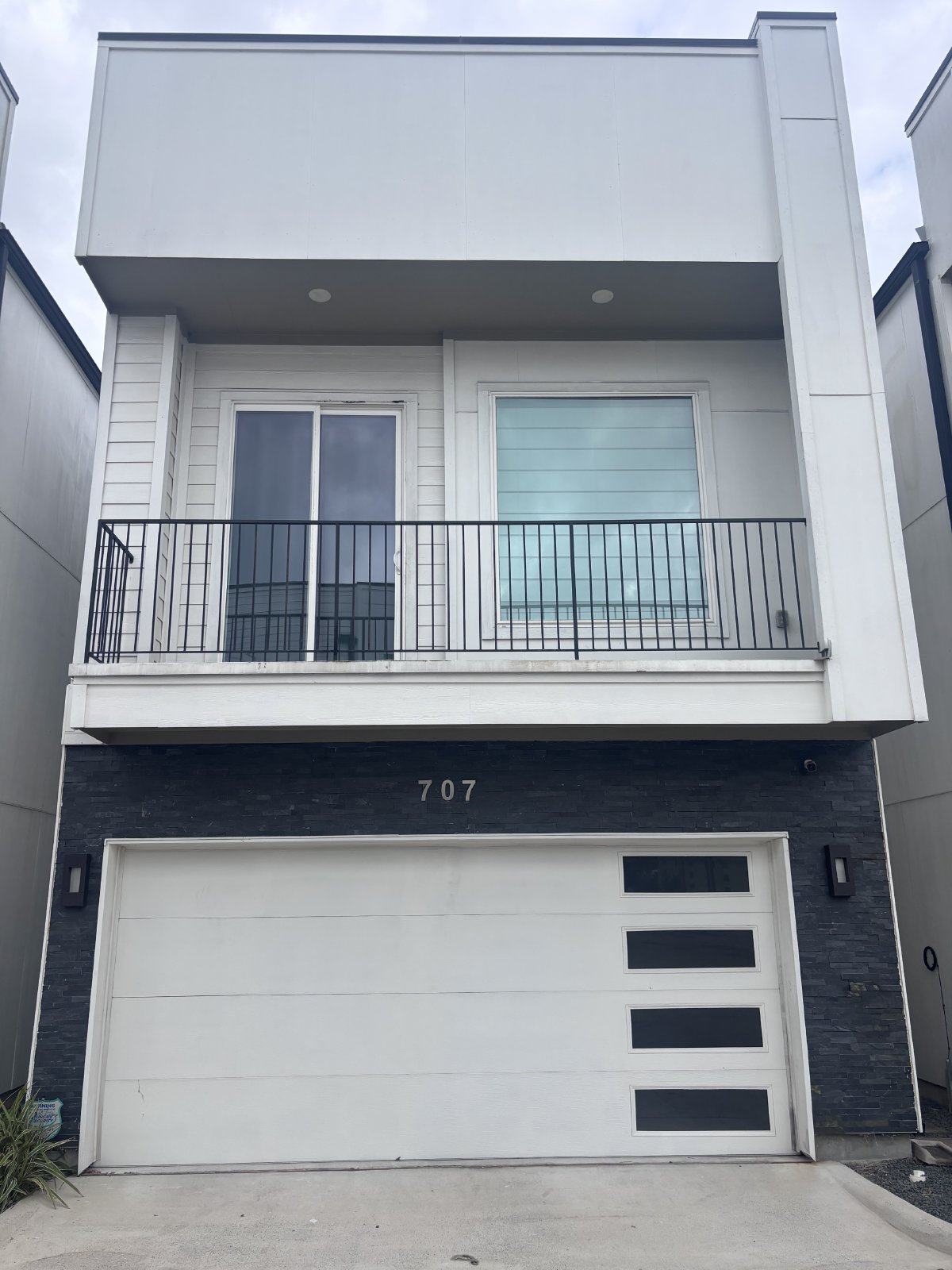 3-Bed Home for Rent in Independence Heights – Houston TX 77022 property image