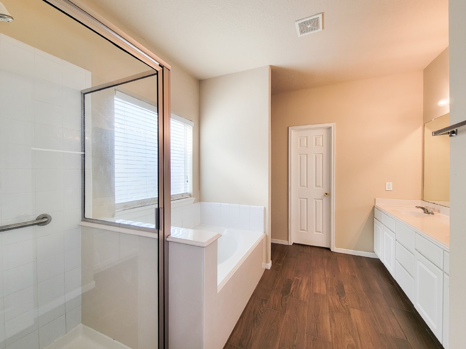 4 Bedroom Home for Rent in 77084 – Lake Ridge Subdivision property image