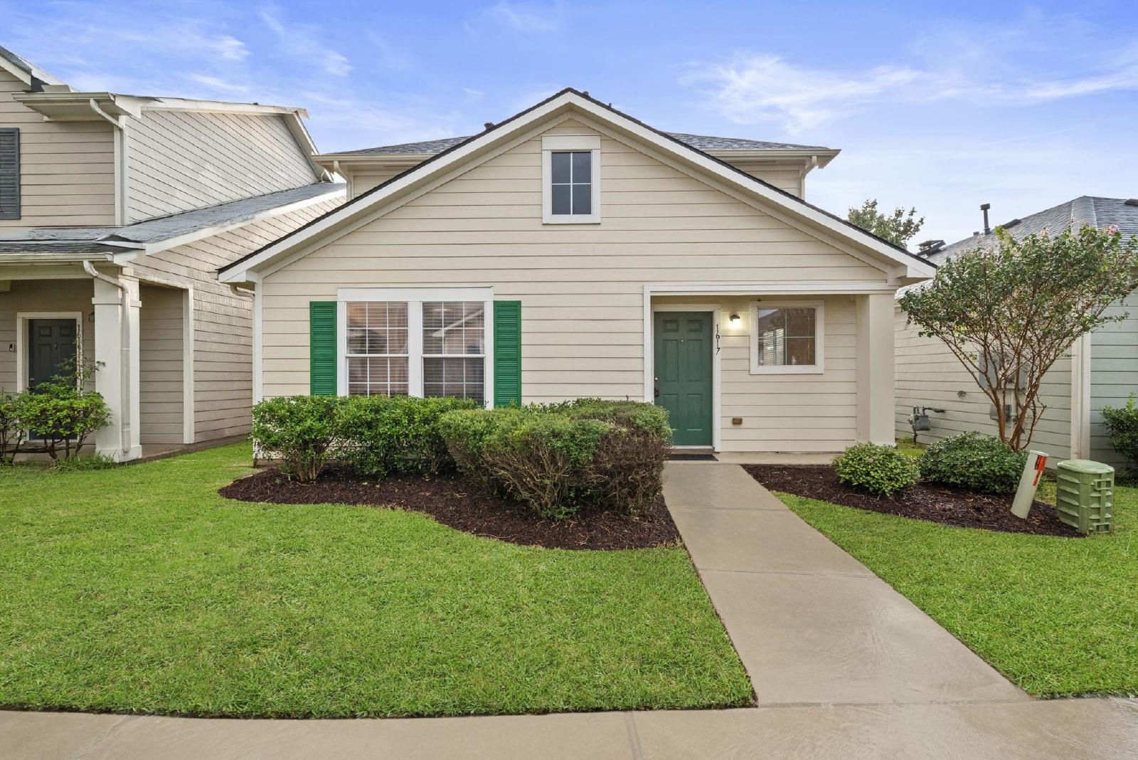 4 Bed Single-Family Home in City Park 77047 with Detached 2-Car Garage property image