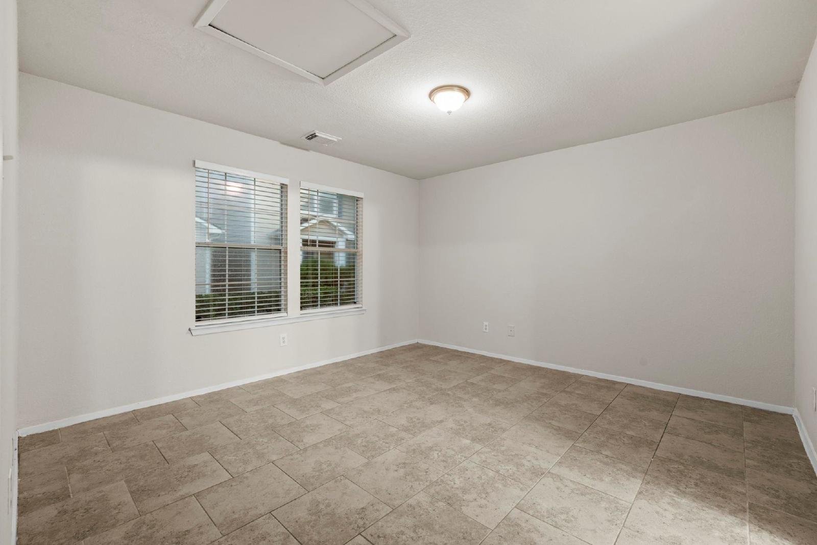 4 Bed Single-Family Home in City Park 77047 with Detached 2-Car Garage property image