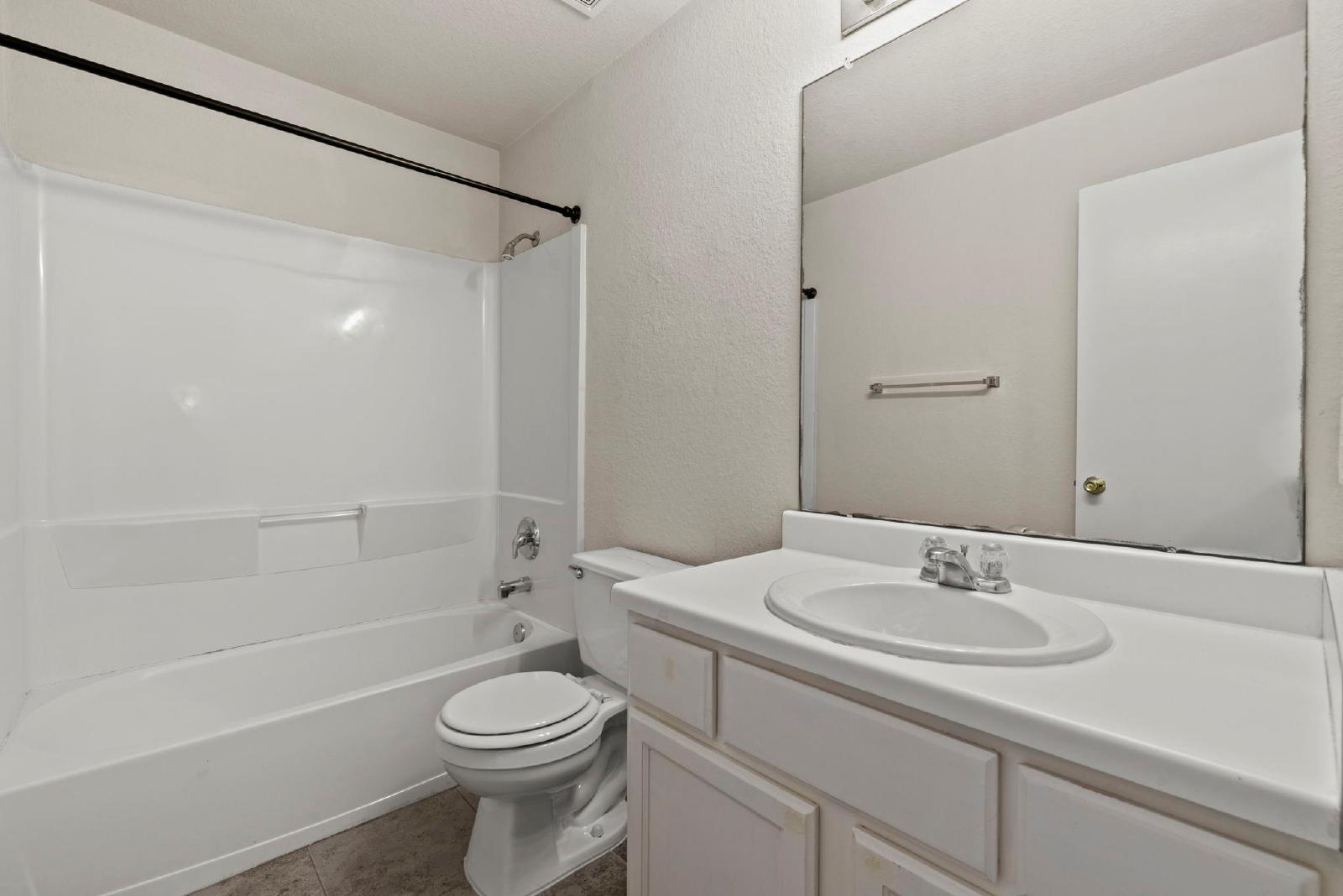 4 Bed Single-Family Home in City Park 77047 with Detached 2-Car Garage property image