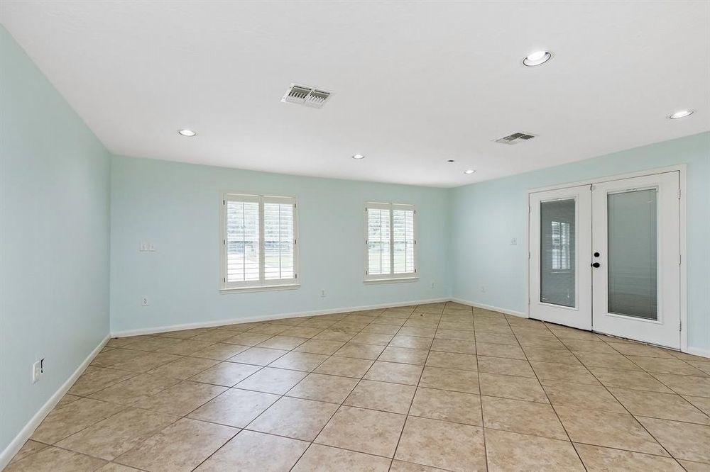 4-Bed Single-Family Home for Rent in Sugar Land 77479 – Riverstone Community property image