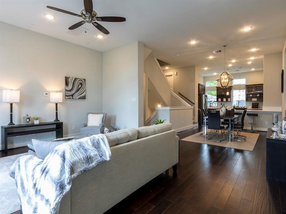 3-Bed, 3.5-Bath Home for Rent in Houston 77008 – Contemporary Three-Story Design property image