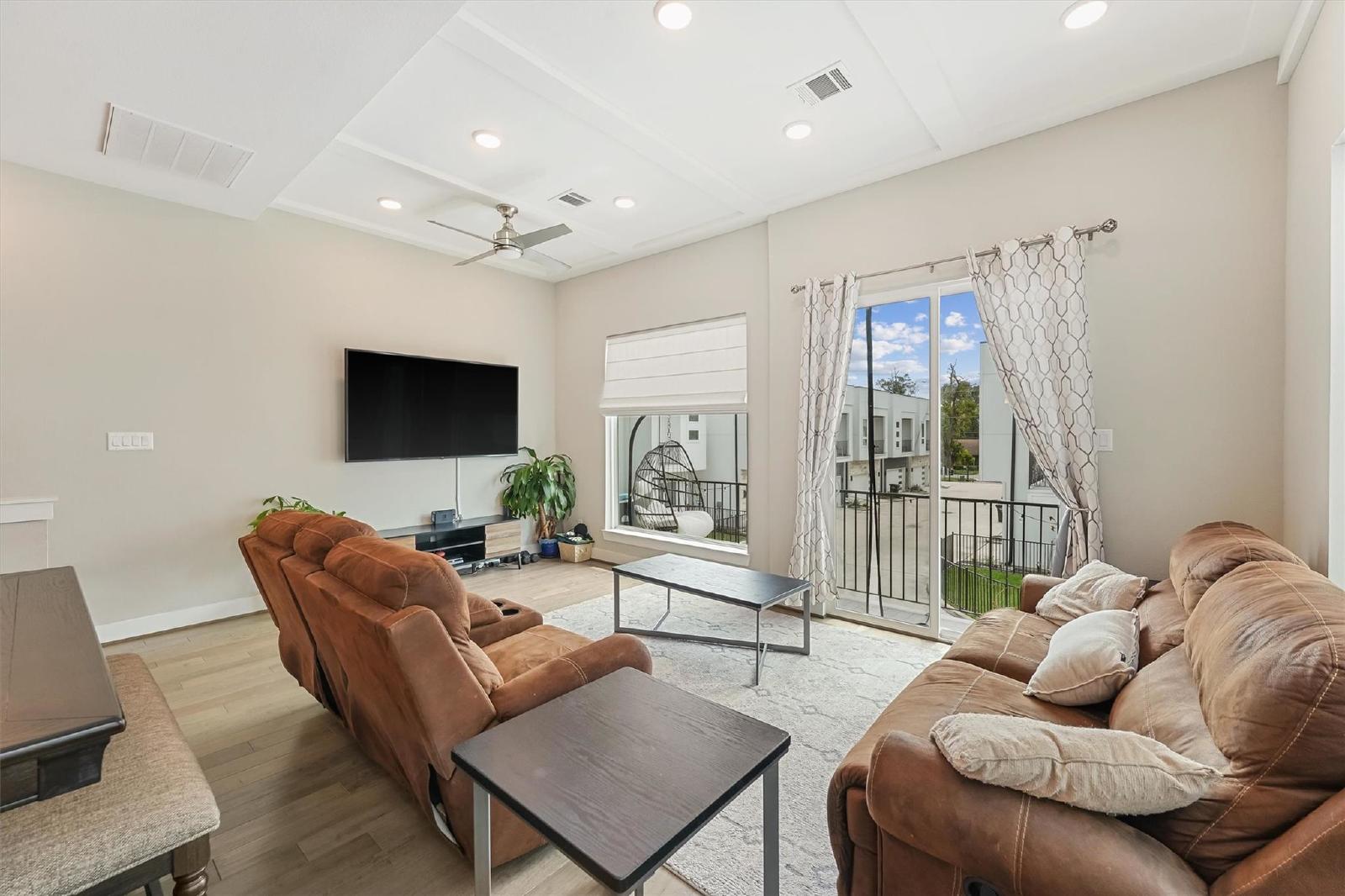 3-Bed Home for Rent in Independence Heights – Houston TX 77022 property image