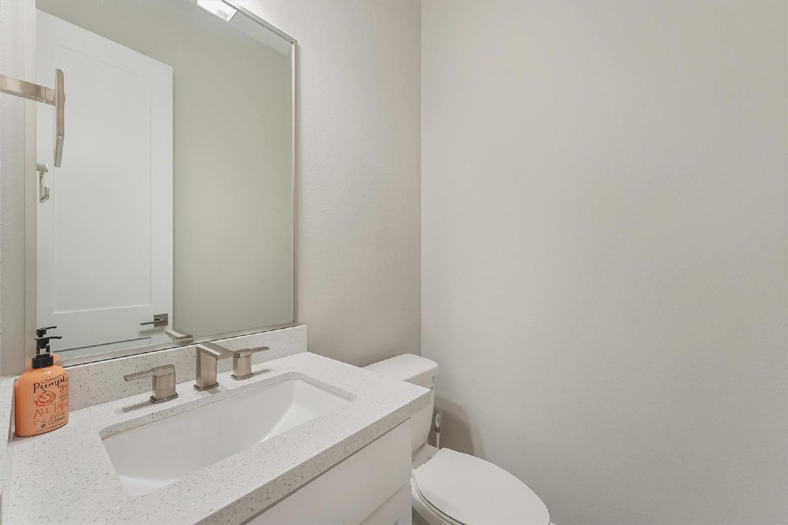 3-Bed Home for Rent in Independence Heights – Houston TX 77022 property image